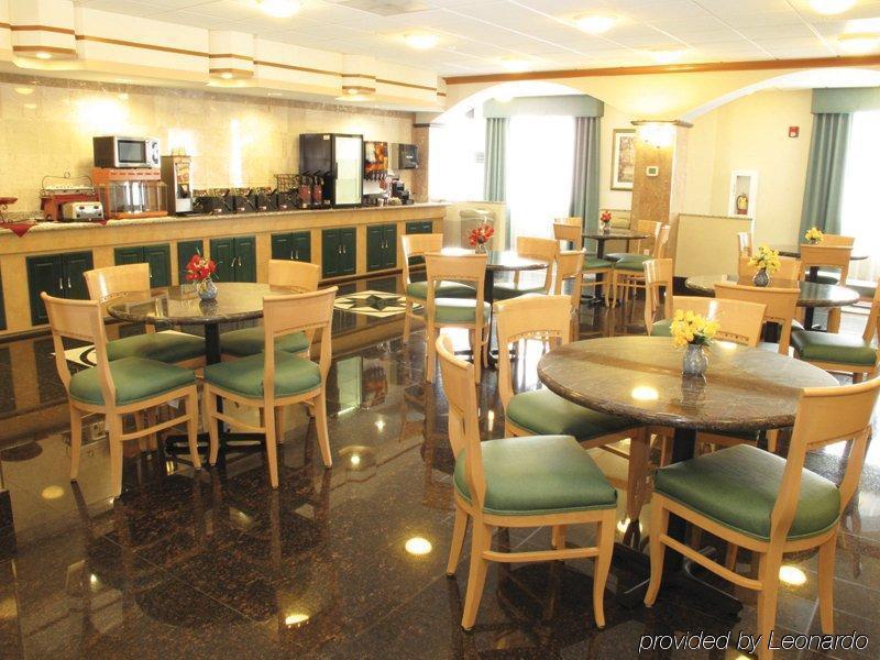 Holiday Inn Express & Suites Tacoma South - Lakewood By Ihg Restaurante foto